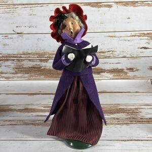 2004 Byers Choice The Carolers Red Hat Boa Society Lady Song Book Purple Dress